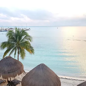 Frente Al Mar , Cancún Mexique